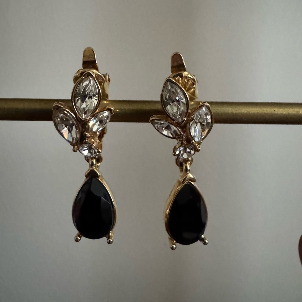 Vintage Gold and Black Teardrop Clip Earrings